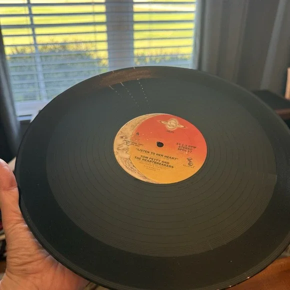 Tom Petty & The Heartbreakers - Listen To Her Heart - 12 Single - Vinyl Album